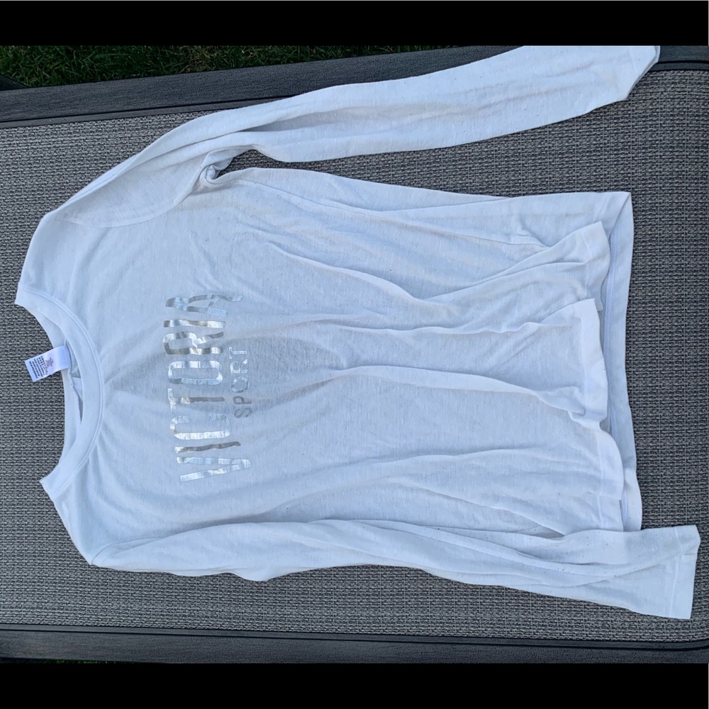 Victoria Sport Open Back Long Sleeve